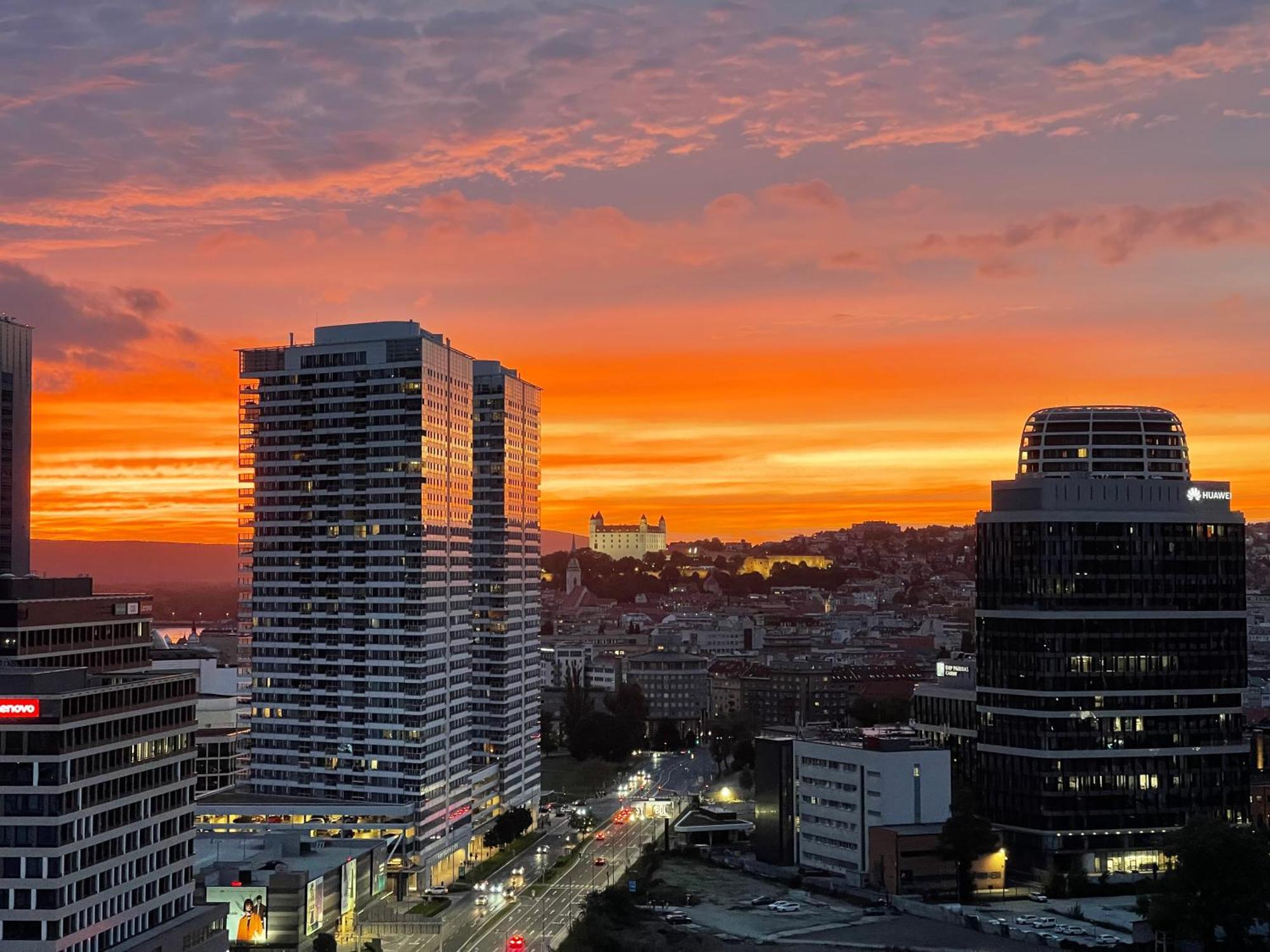 Sag 20Th Floor Klingerka Residence Castle View Free Parking Free Wifi Pressburg Exterior foto